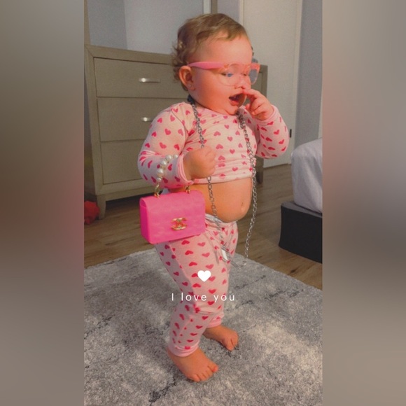 🚨SHE IS LIVE🚨 like to be notified….. - Picture 4 of 10